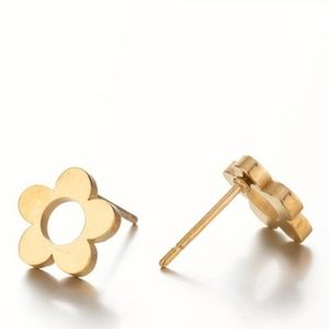 Gold Dainty Daisy Stud Earrings